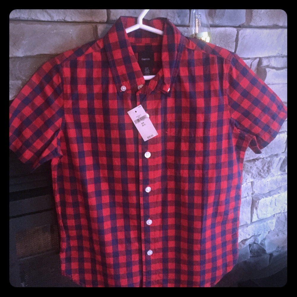 NWT GAP Size 6/7 Button Down Shirt